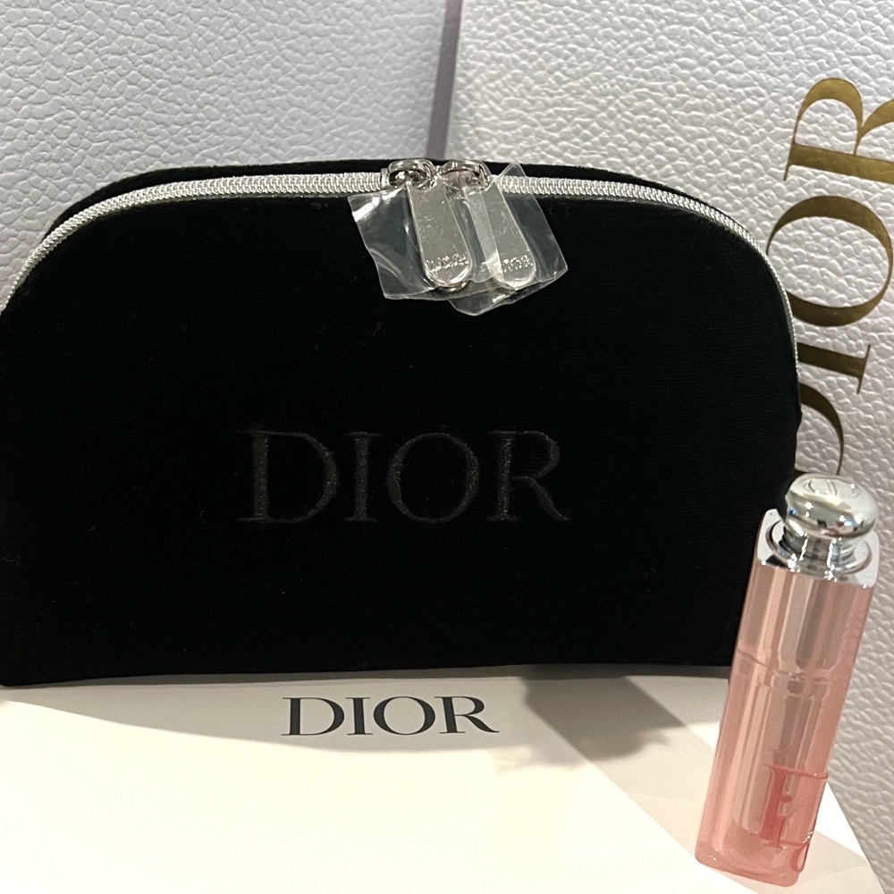 🆕Dior bundle Addict Lip Glow Actual size 
with Dior Black velvet Pouch - Picture 9 of 11